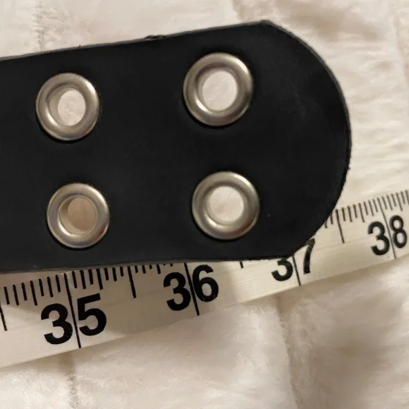 VINTAGE BLACK LEATHER BELT - Picture 6 of 6